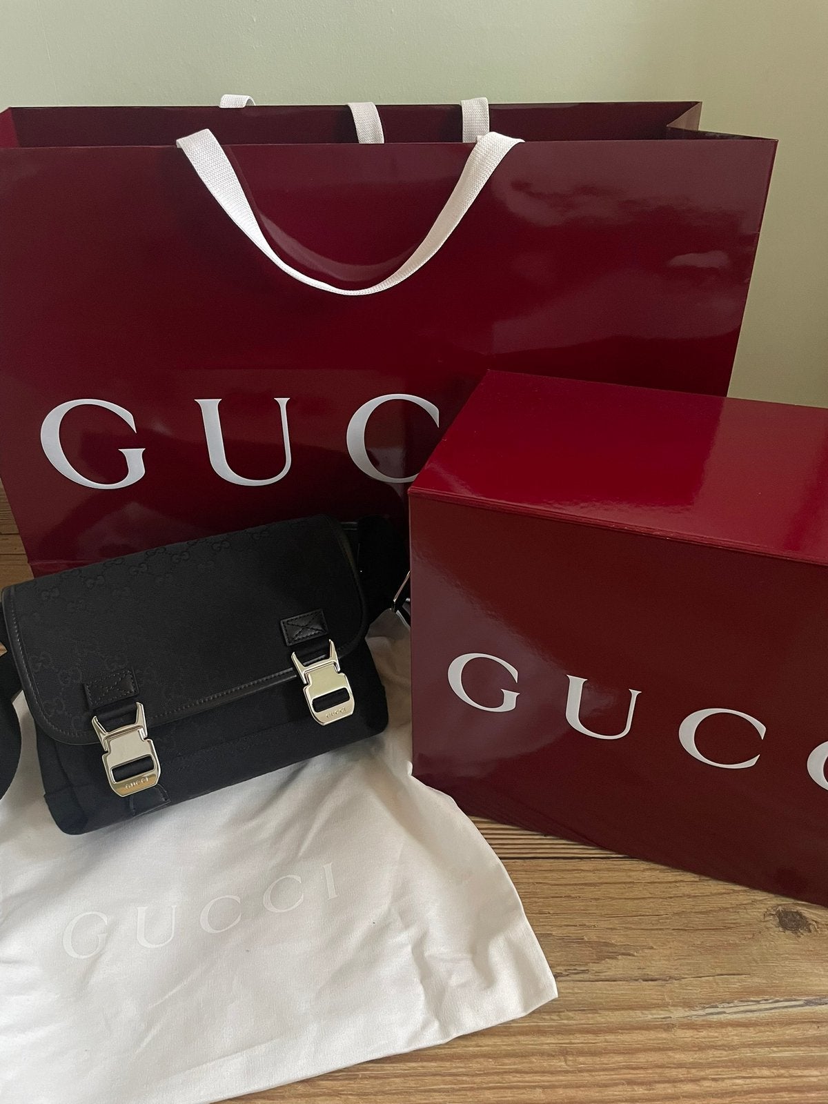 Gucci Bag - For Men, Handtassen en Accessoires, Tassen | Damestassen, Ophalen, Zo goed als nieuw, Zwart