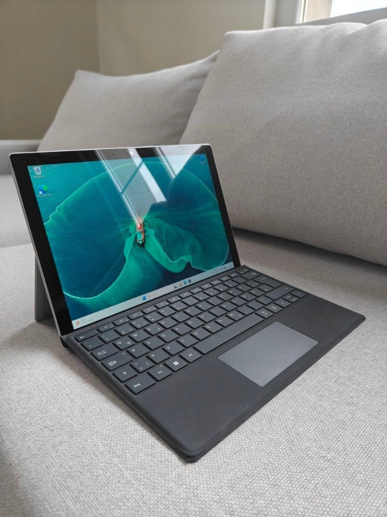 Surface Pro 7+ LTE 4G · i5 11e generatie · 8 GB · 256 GB, Computers en Software, 256 GB, 2 tot 3 Ghz, Qwerty, 8 GB