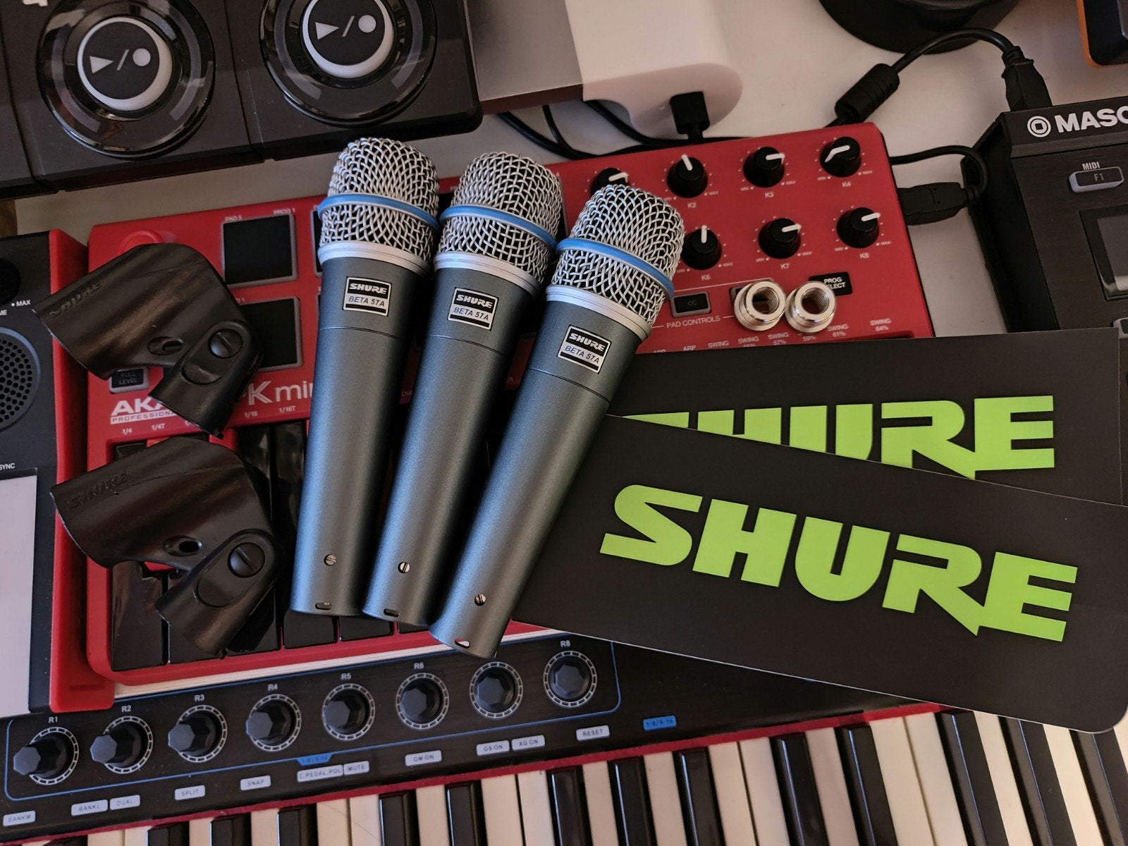 3 x Micro Shure Beta 57A dynamique, Enlèvement ou Envoi