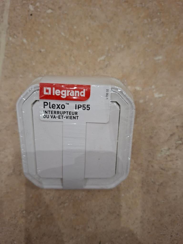 Interrupteur ou va et vient Legrand Plexo Ip55 070032, Enlèvement ou Envoi