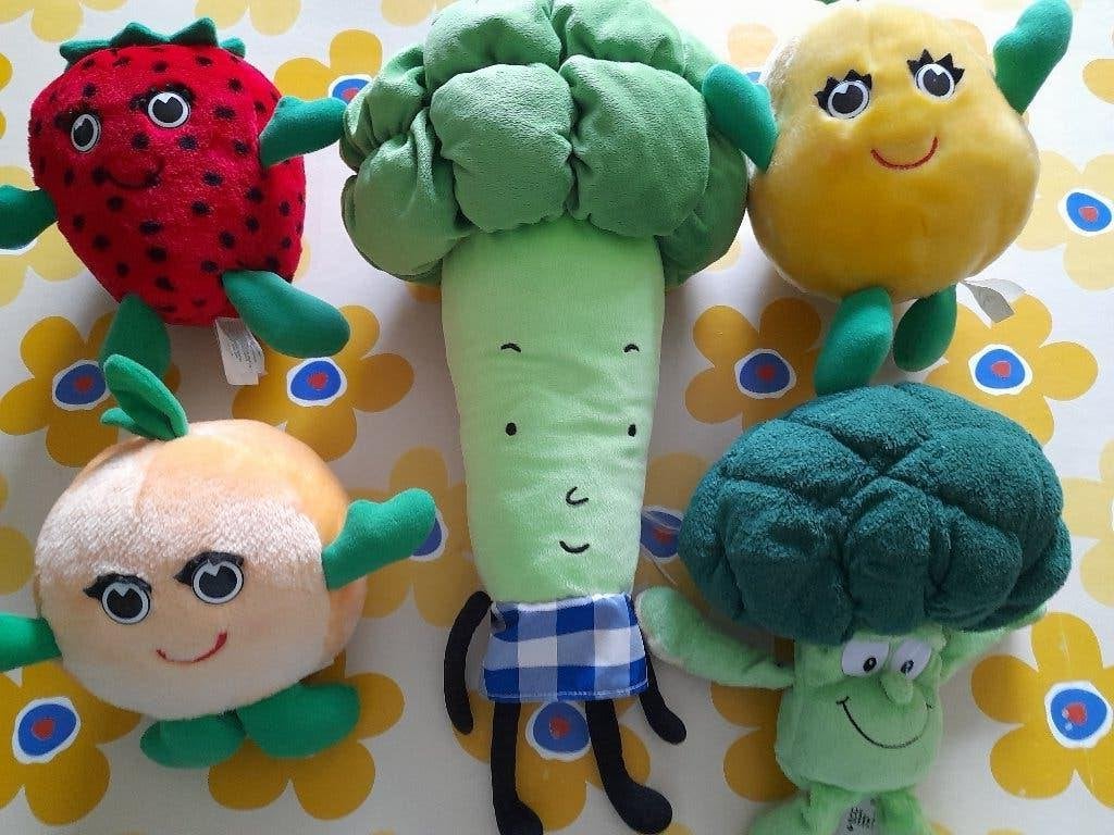 10 knuffels.  groenten en fruit, Ophalen of Verzenden, Zo goed als nieuw