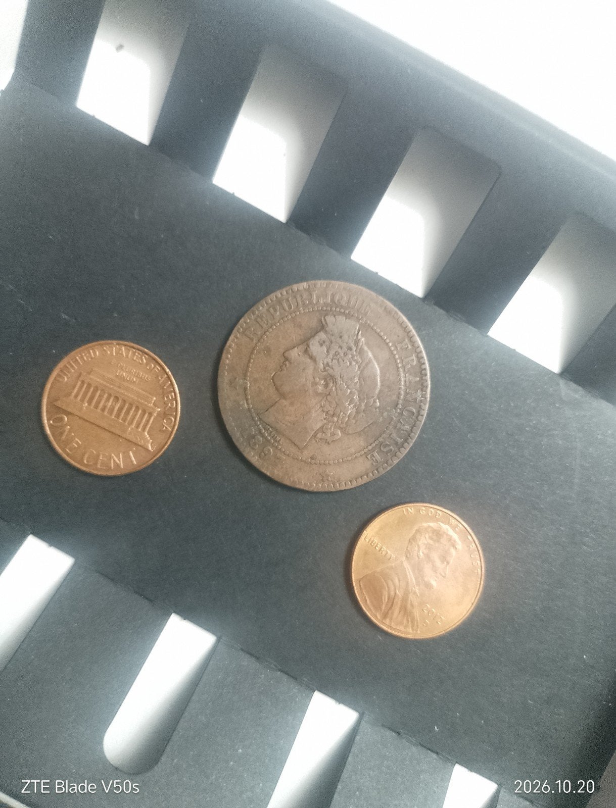 3 pièces, Enlèvement ou Envoi