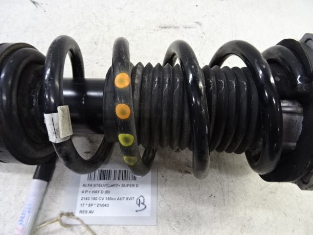 RESSORT DE SUSPENSION AVANT Alfa Romeo Stelvio (949), Utilisé, Alfa Romeo