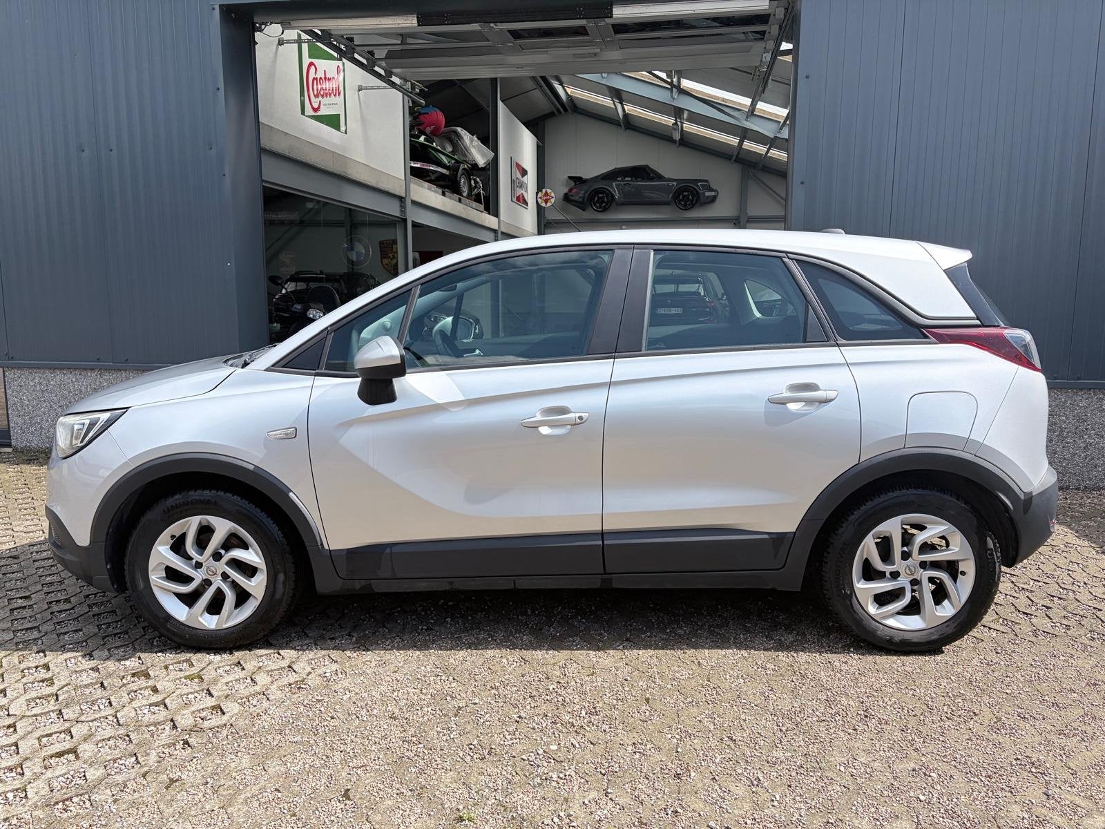Opel Crossland X Benzine - Navigatie/alu velgen, Autos, Opel, Argent ou Gris, Achat, Euro 6, Entreprise