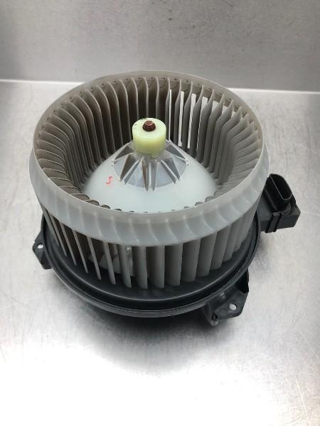 KACHEL VENTILATORMOTOR Toyota Verso (|AV2727005151|), Gebruikt, Toyota
