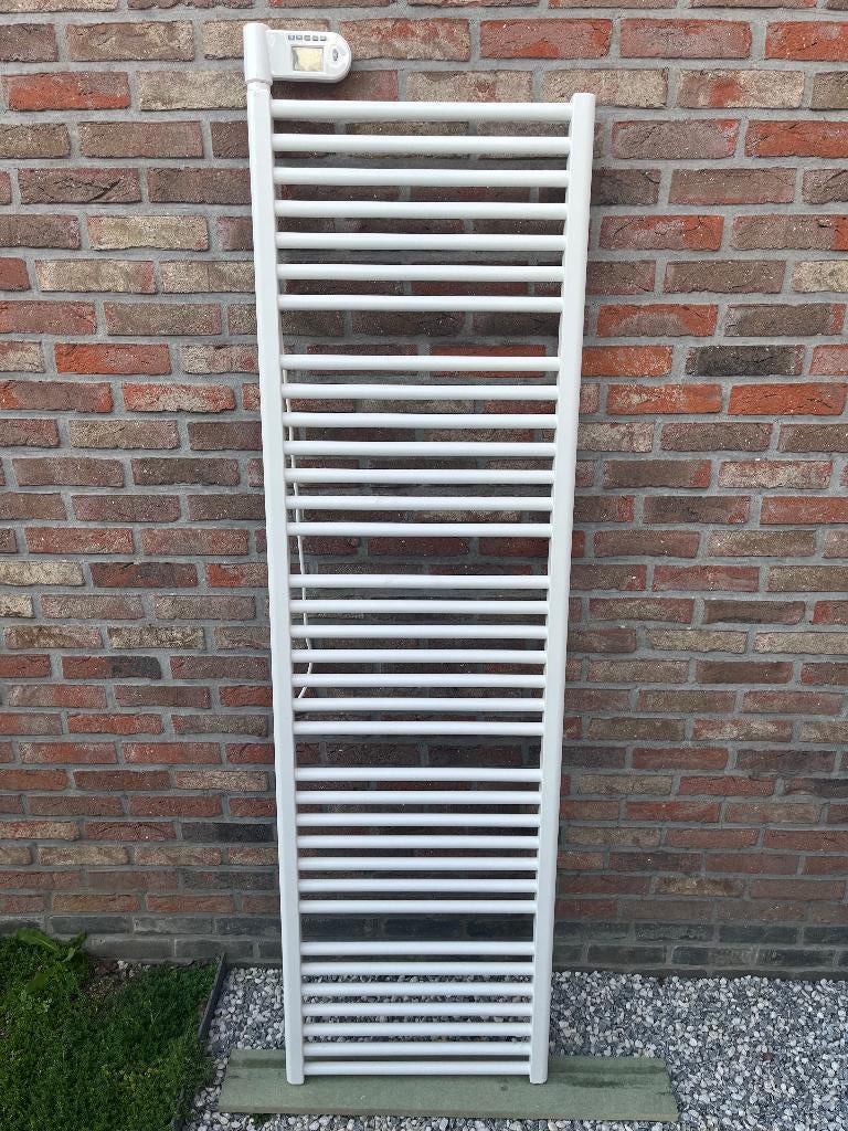 Handdoekradiator Vasco Elektrisch 1714x500 mm, Ophalen, Radiator, Minder dan 60 cm, Zo goed als nieuw