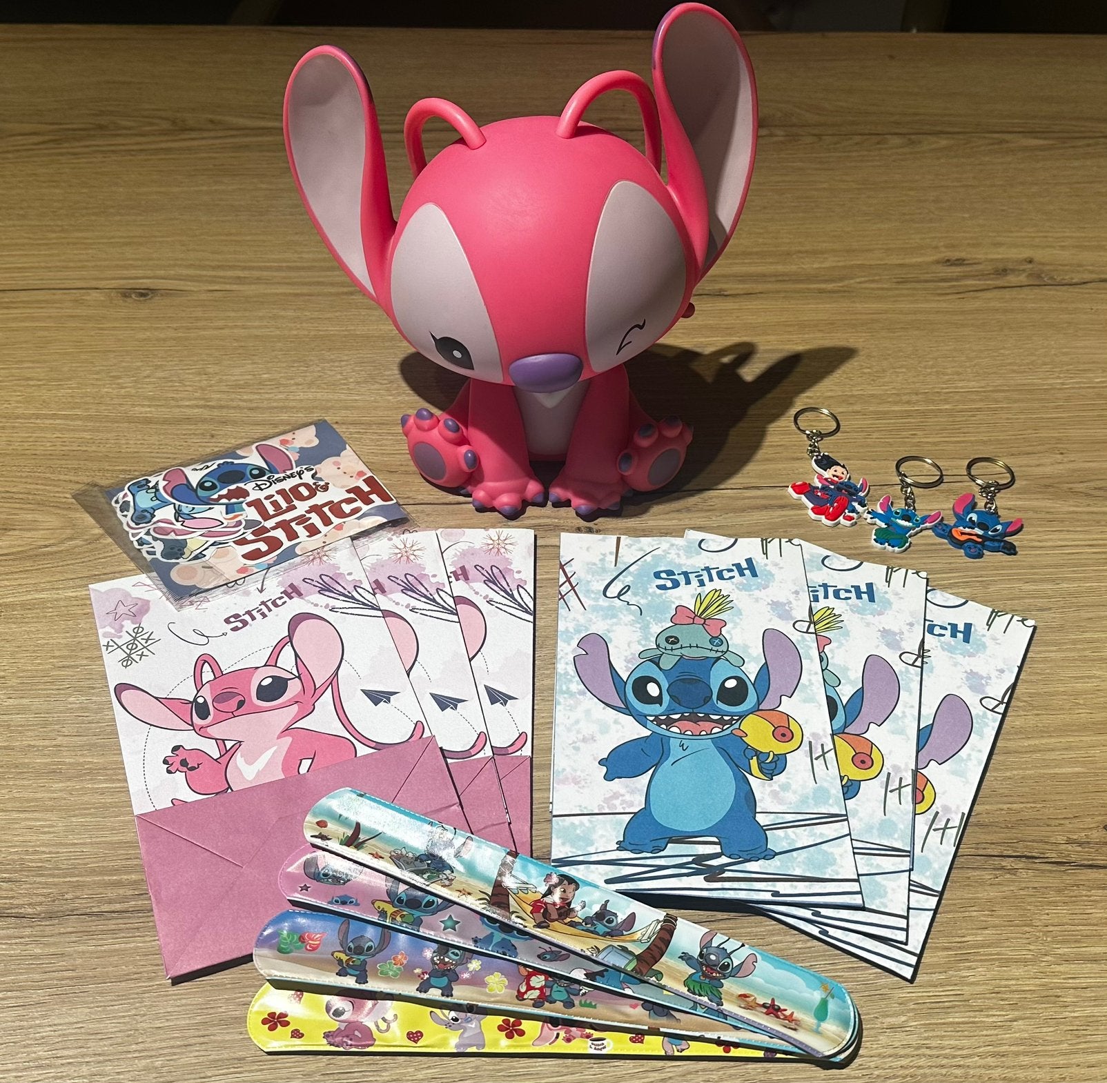 Stitch: accessoires, Verzamelen, Ophalen, Overige figuren, Zo goed als nieuw, Overige typen
