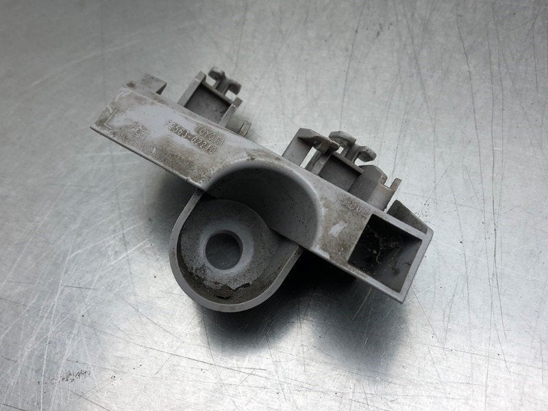 SUPPORT PARE-CHOCS ARRIÈRE GAUCHE Toyota (|5256302240|), Kundenbetreuung@toyota.de, Toyota, Utilisé, Toyota-Allee 2
50858  Köln, DE