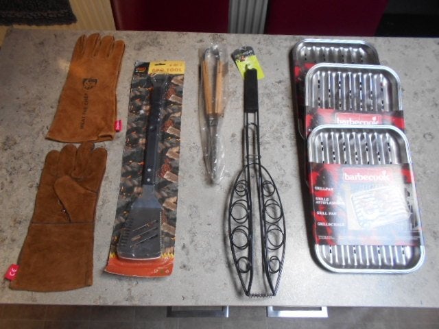 Nouveaux accessoires pour barbecue/Tout pour 10€, Enlèvement ou Envoi, Neuf
