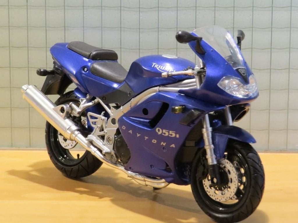 Triumph Daytona 955i 1:12, Enlèvement ou Envoi, Neuf, 1:9 à 1:12, Moteur