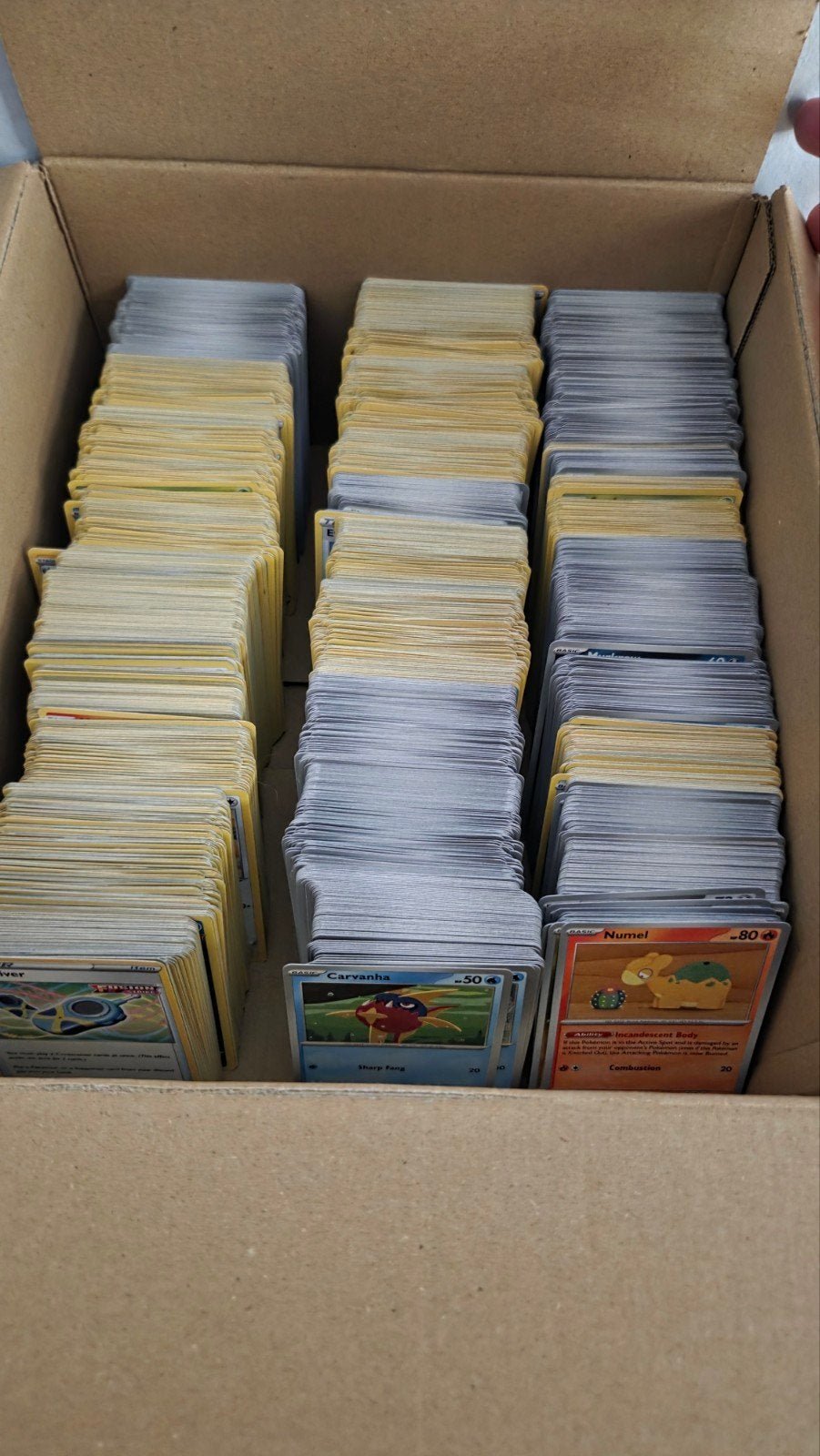 100 verschillende pokemon kaarten, Hobby en Vrije tijd, Ophalen, Zo goed als nieuw, Meerdere kaarten