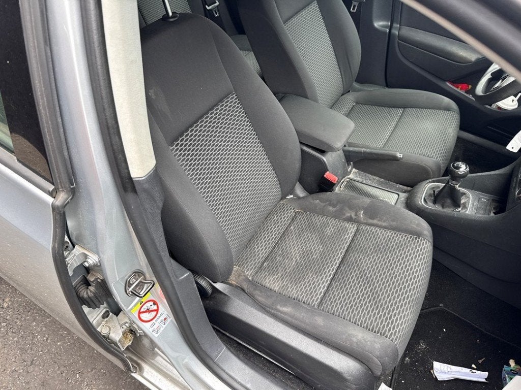 SIEGE AVANT DROIT ( PASSAGER ) Volkswagen Golf VII (AUA), Volkswagen, Volkswagen AG, Utilisé, Kundenbetreuung@volkswagen.de