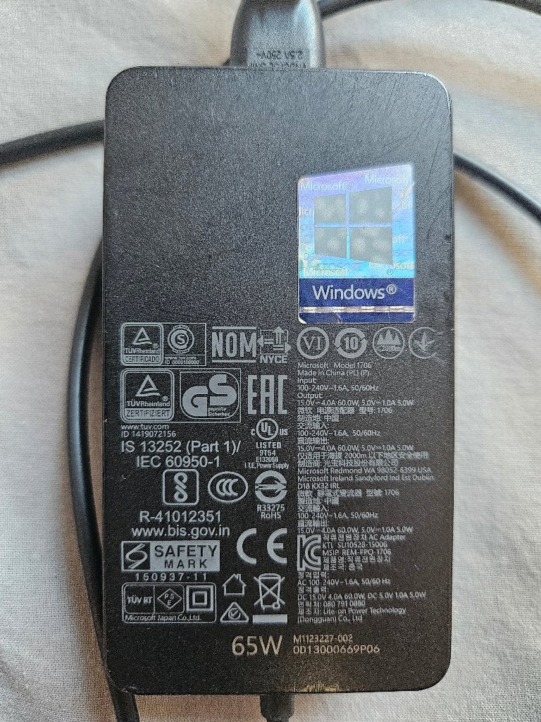 Chargeur pc Microsoft Surface 65W Modèle 1706, Enlèvement ou Envoi, Utilisé, Microsoft