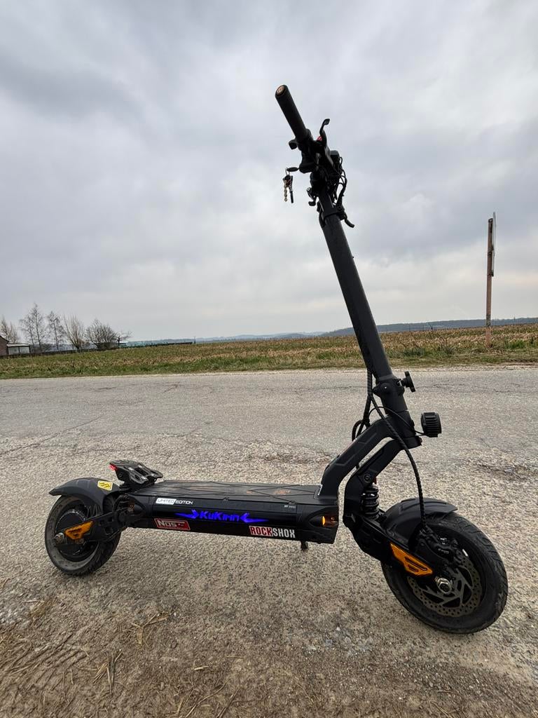 Trottinette G2 MASTER Upgrade + 2Pneu Neuf, Vélos & Vélomoteurs, Trottinettes, Utilisé, Step électrique (E-scooter), Enlèvement