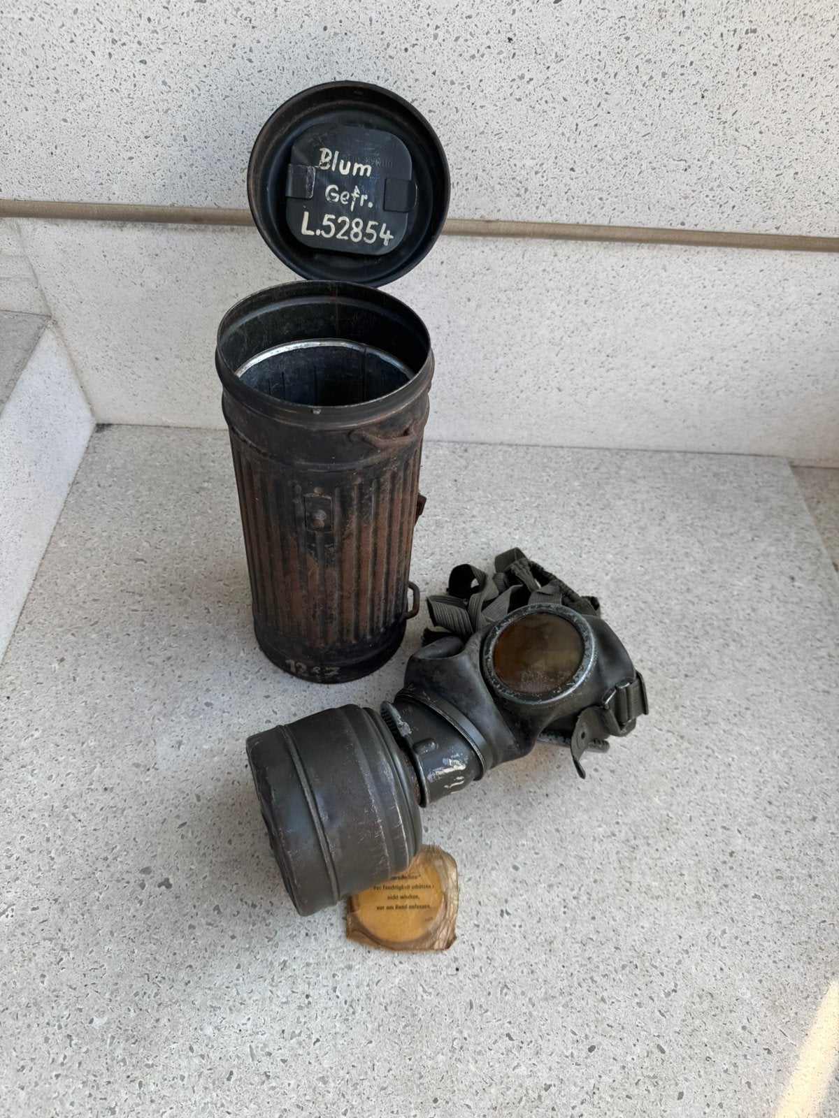 Wo2 Duits gasmasker met regiment, Ophalen of Verzenden
