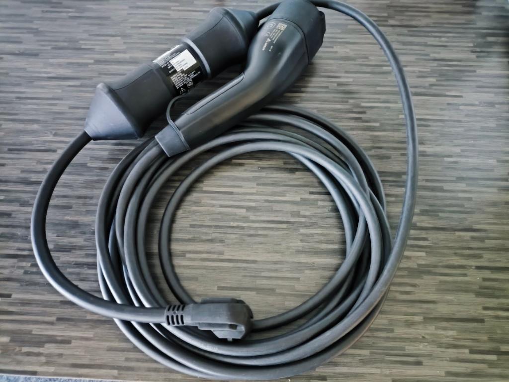 Volvo laadkabel, Auto diversen, Laadpalen, Zo goed als nieuw, Laadkabel, Ophalen of Verzenden