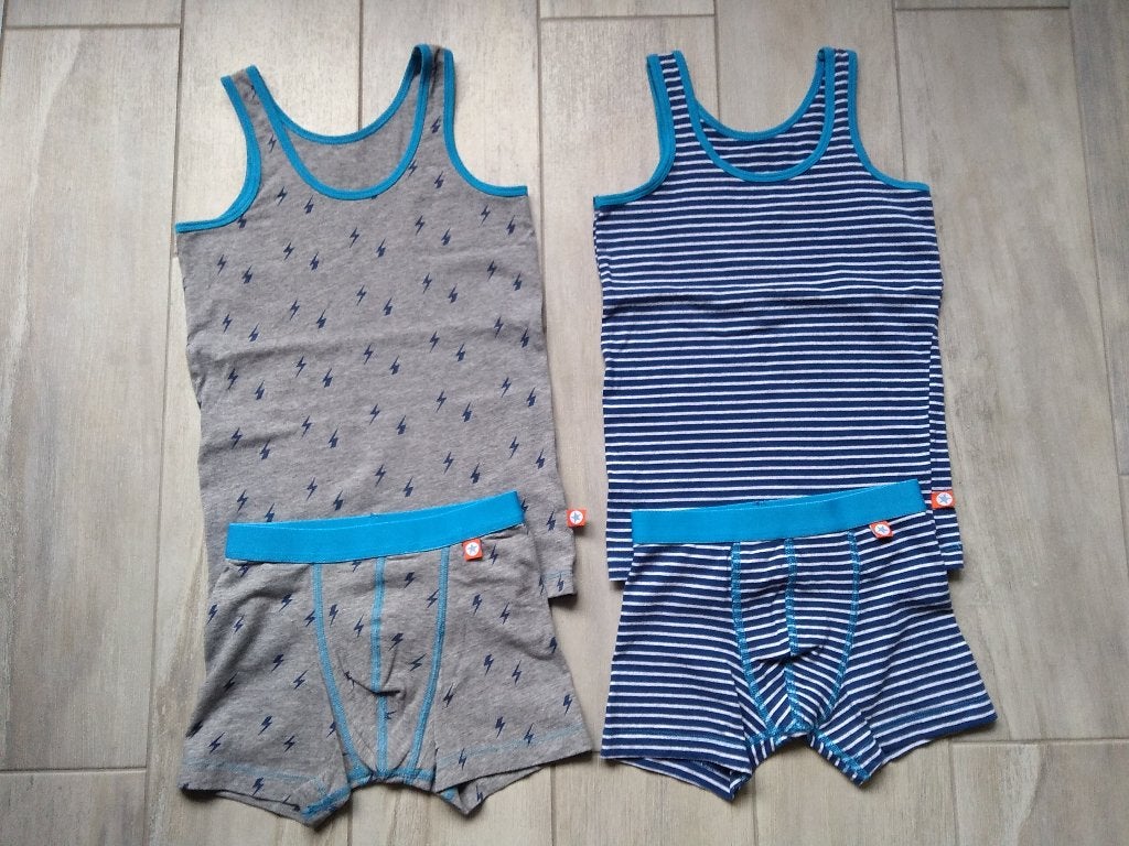 ★ M116/122 - Ondergoed sets, Ophalen of Verzenden, Zo goed als nieuw, Jongen, Nacht- of Onderkleding