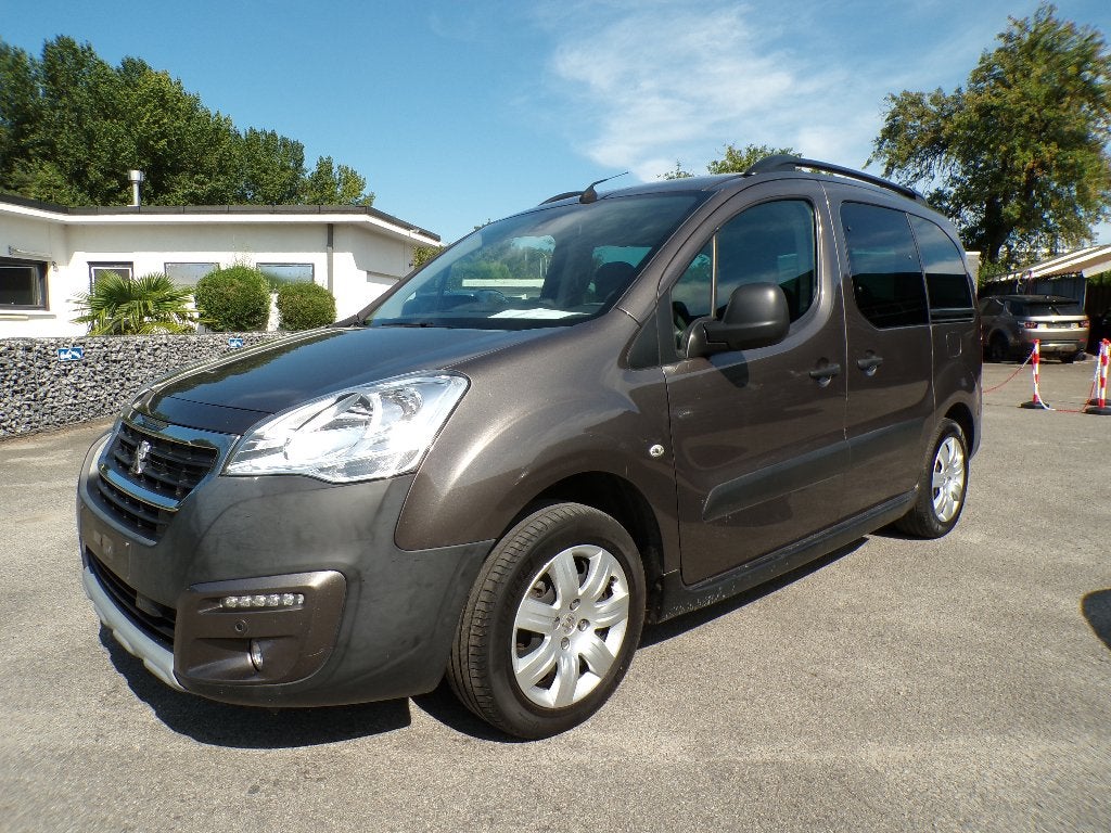 Peugeot Partner 1.2i GPS/Camera/Clima Dig/Garanti/CT OK, Interruption de démarrage, Argent ou Gris, Achat, Euro 6