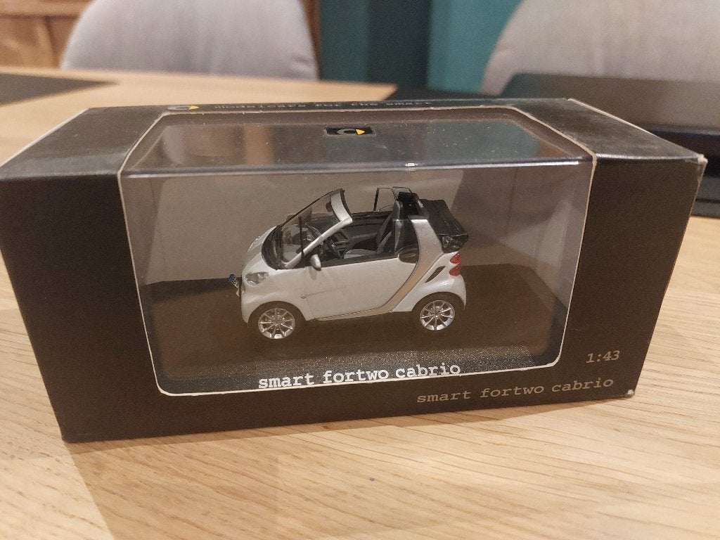Minichamps Smart fortwo cabriolet crystal white 1/43, Enlèvement ou Envoi, Neuf, Voiture, MiniChamps