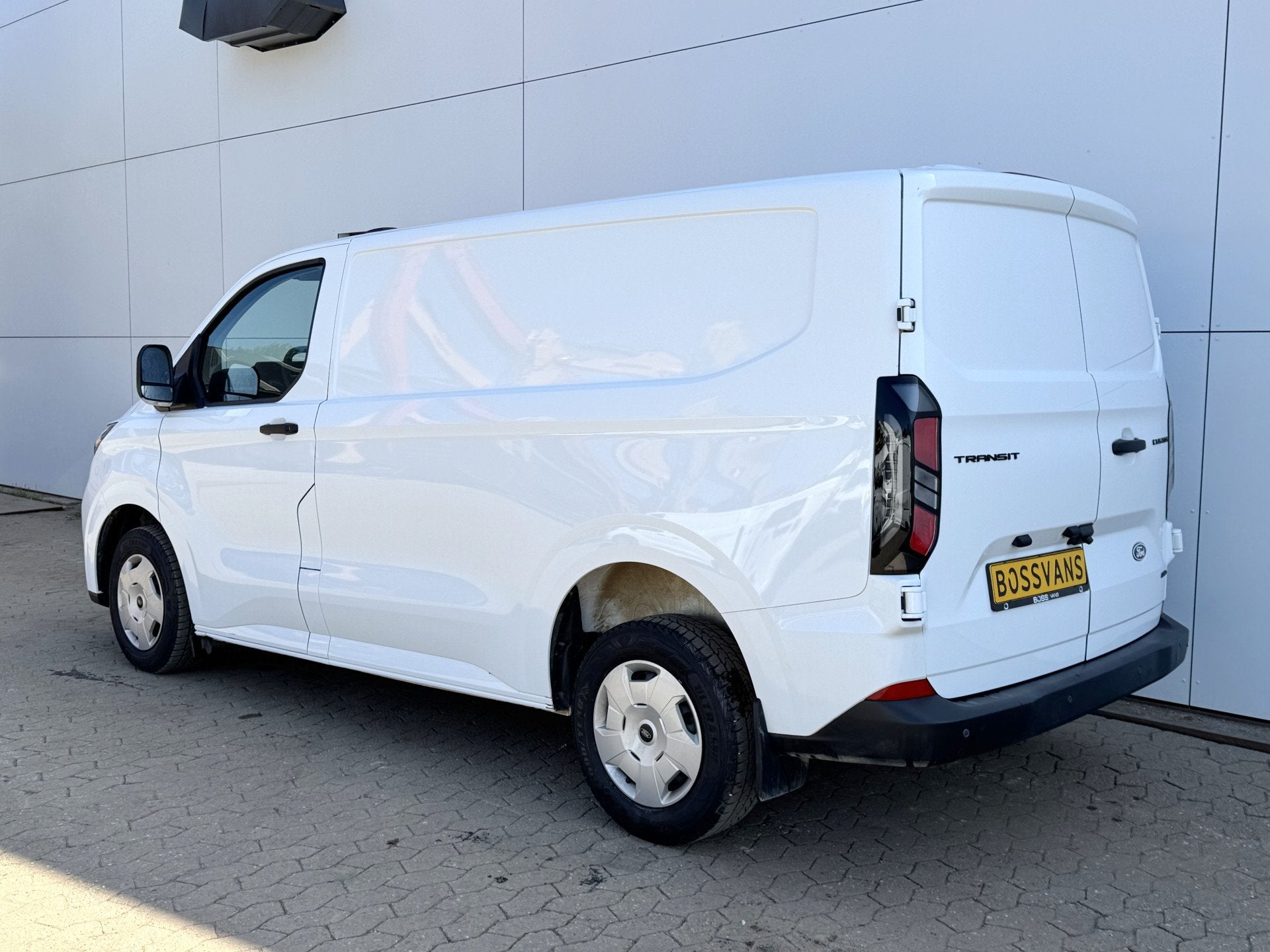 Ford Transit Custom 2.0 TDCI 140PK AWD Automaat L1H1 4x4 LED, Auto's, Bestelwagens en Lichte vracht, Automaat, Stof, Gebruikt