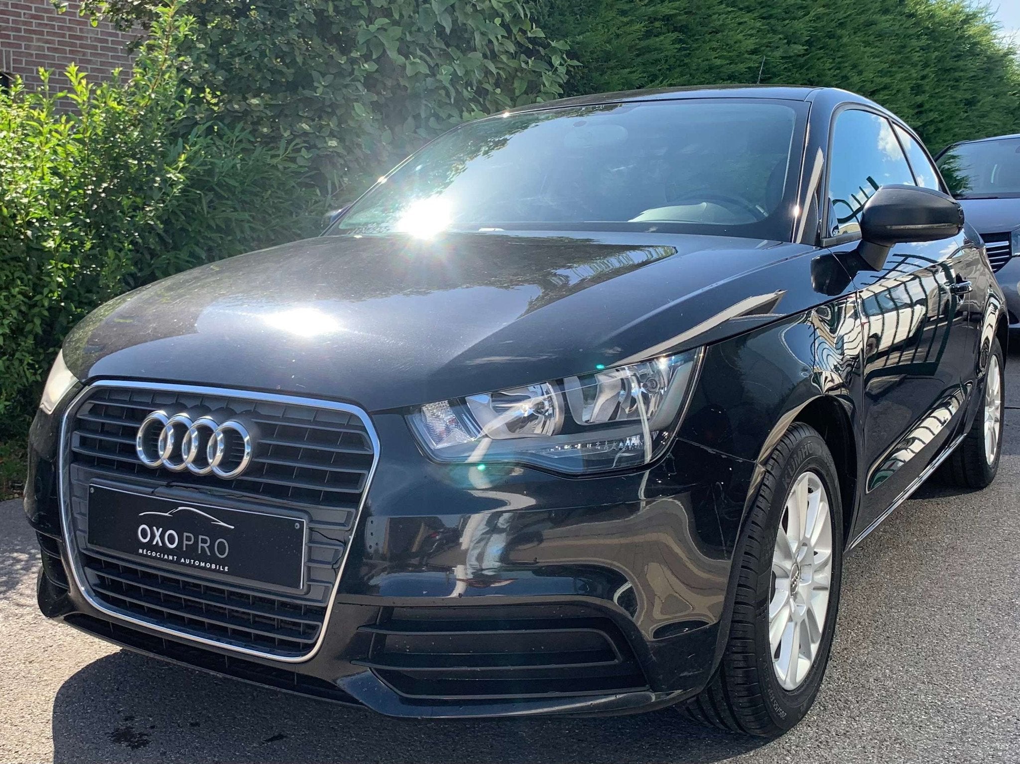 Audi A1 1.6 TDI 105CV / 3 Portes / Airco / Radar de Recul /, Auto's, Audi, Voorwielaandrijving, 4 cilinders, Zwart, Bedrijf