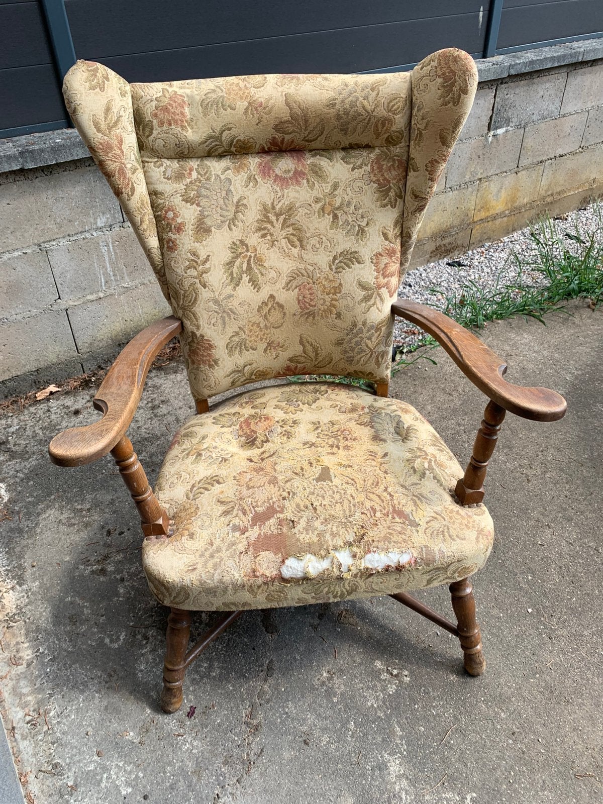 Fauteuil à restaurer, Enlèvement