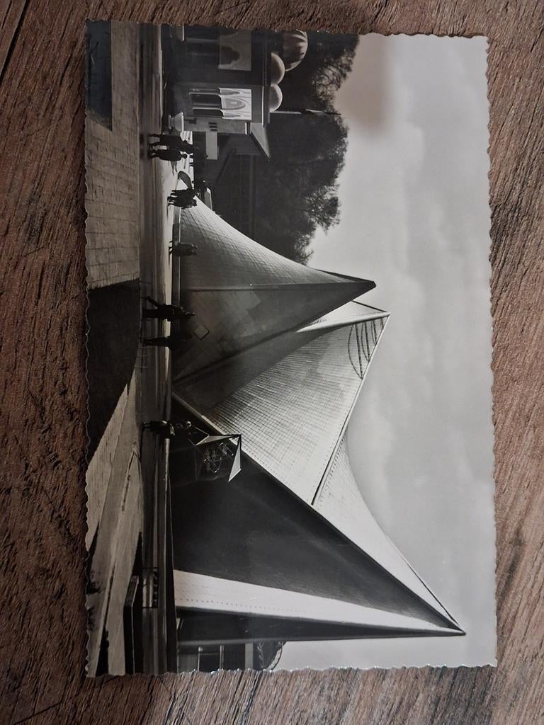 Expo 58 : Pavillon néerlandais, Envoi