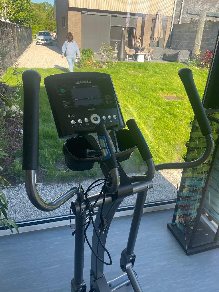 Home trainer, Sport en Fitness, Ophalen, Zo goed als nieuw, Buik, Hometrainer
