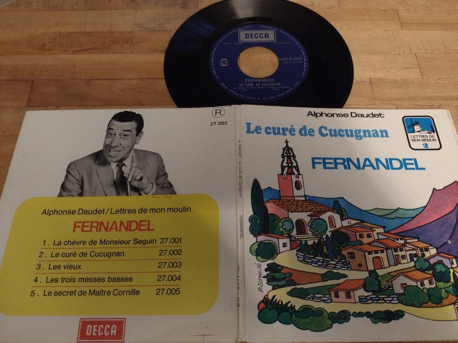 Vintage SINGLE + BOEKJE: FERNANDEL: Le curé de Cucugnan, Cd's en Dvd's, Beschermende buitenhoes, Ophalen of Verzenden, Zo goed als nieuw