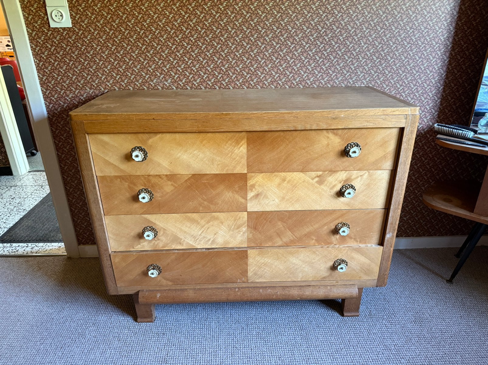 Commode en bois 4 tiroirs – Années 50 / Rétro, Maison & Meubles, Armoires | Commodes, Enlèvement, Comme neuf