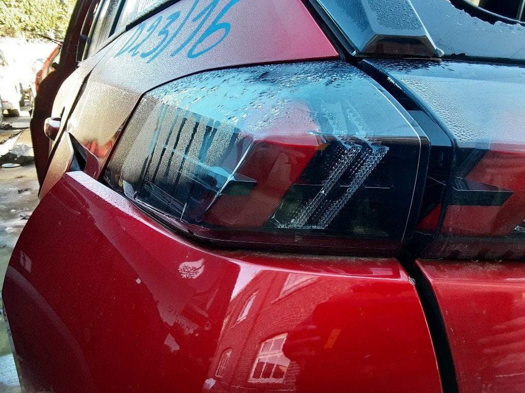 ACHTERLICHT LINKS Peugeot 2008 (UD / UK / UR / US / UX), Gebruikt, Peugeot