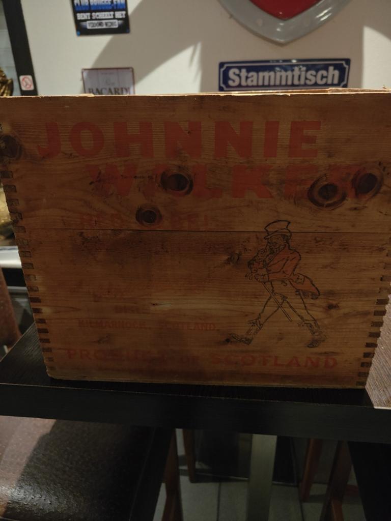 Boite ancienne Johnny Walker, Enlèvement ou Envoi