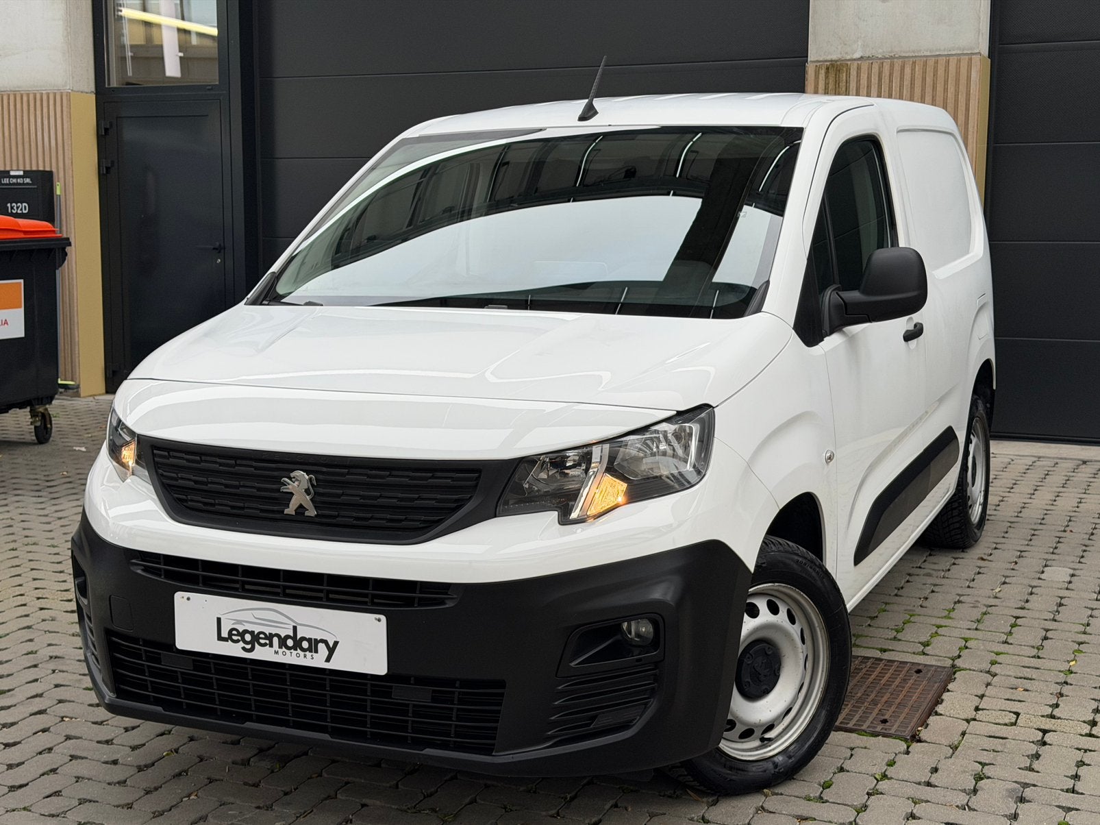 Peugeot Partner 1.2 PureTech L1 Light Premium S/S(EU6.3), Autos, Achat, Euro 6, Entreprise, Boîte manuelle
