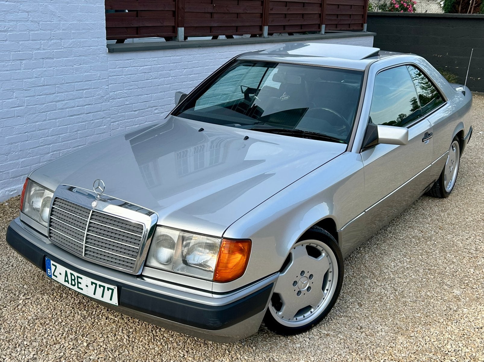 Mercedes w124 3.0l 24v 220cv 180.000km boite auto, Automaat, 4 zetels, Achterwielaandrijving, Lederen bekleding