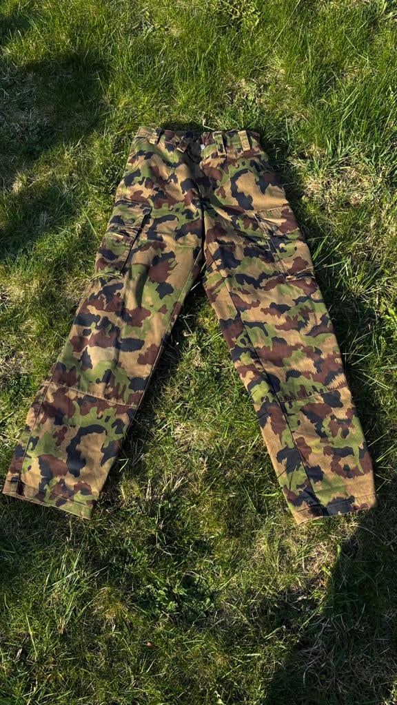 Zwitserse militaire broek TAZ90, Verzamelen, Ophalen of Verzenden, Landmacht, Kleding of Schoenen