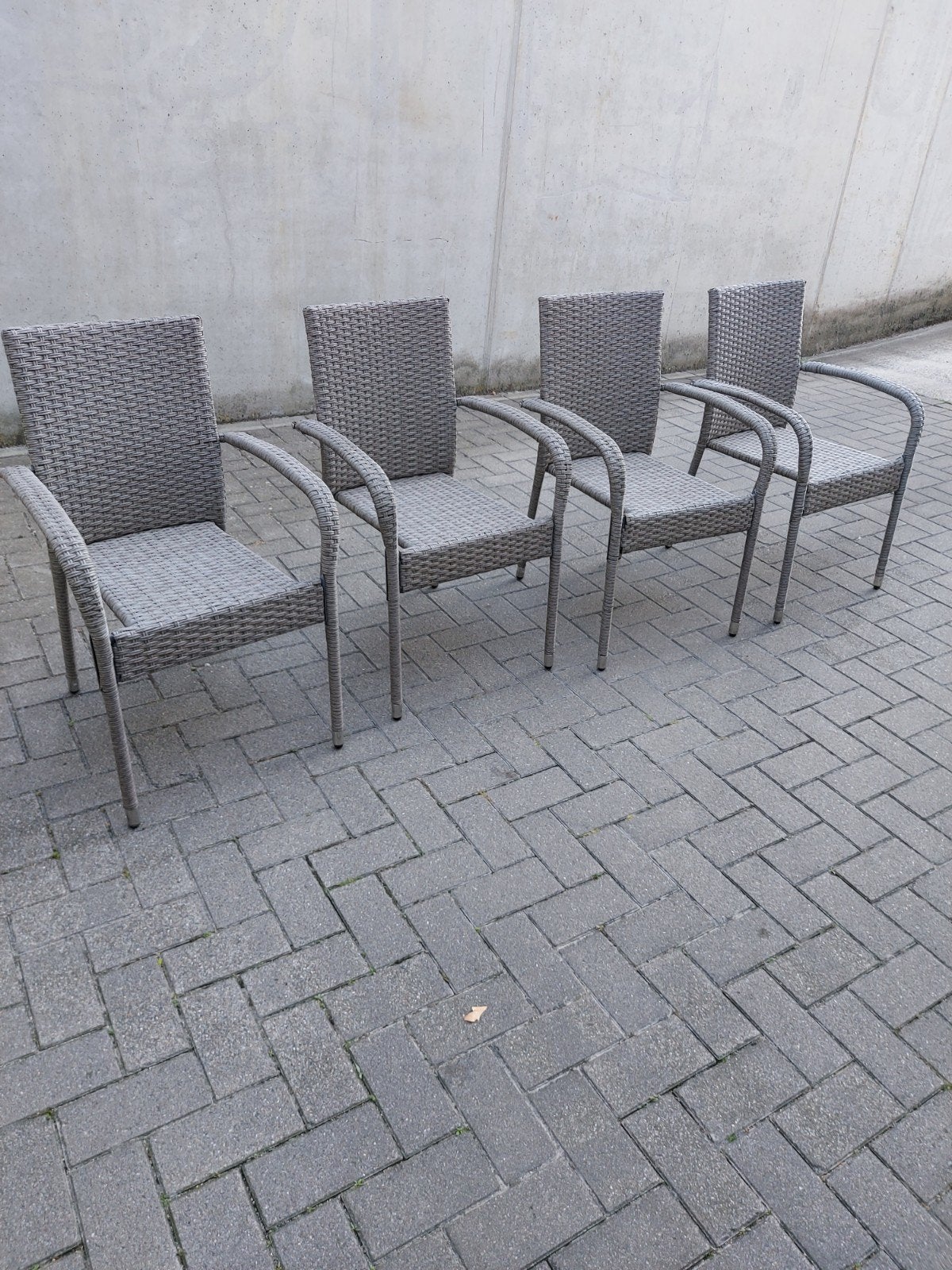 ensemble de jardin, table et 4 chaises et 4 nouveaux coussin, Enlèvement, Utilisé, Aluminium, Empilable