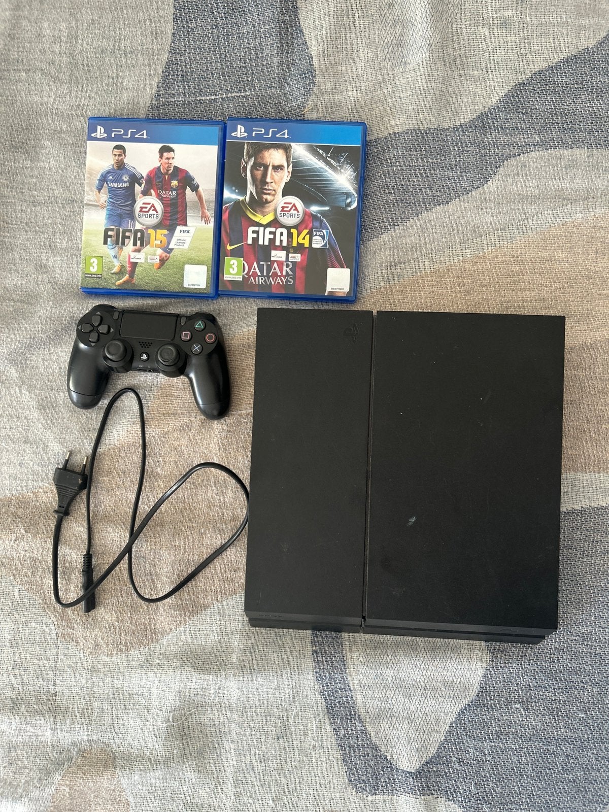 Playstation 4 console bundel, Avec 1 manette, Enlèvement, Utilisé, Avec jeux