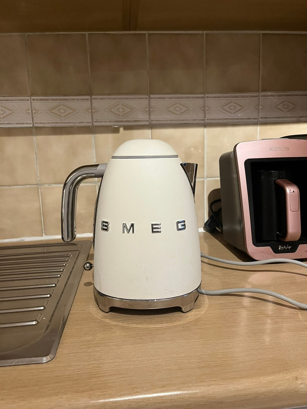 Bouilloire Smeg blanc, Electroménager, Bouilloires, 1 à 2 litres, Enlèvement, Neuf, Inox