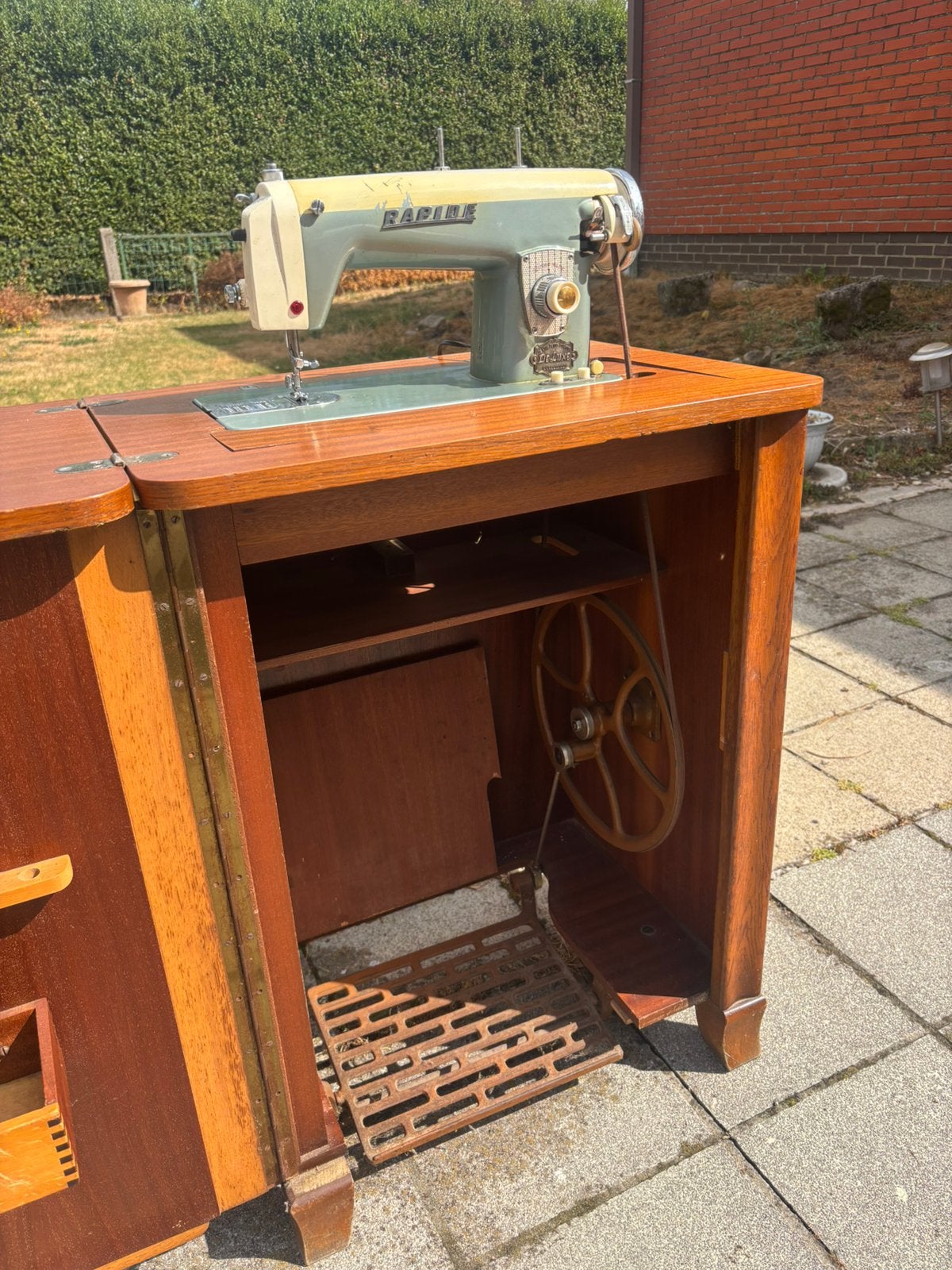 Vintage Rapide De Luxe naaimachine met originele kast, Ophalen