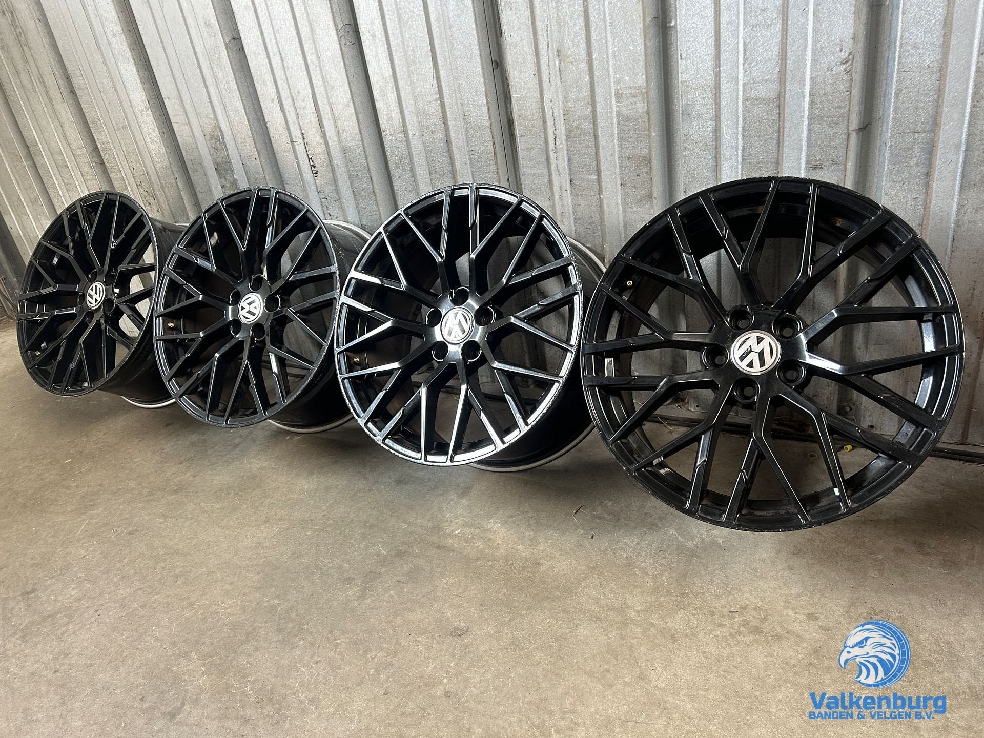 VW Golf Caddy Audi A3 Seat Leon19 inch zwarte velgen 5x112, 19 inch, Gebruikt, Velg(en), -