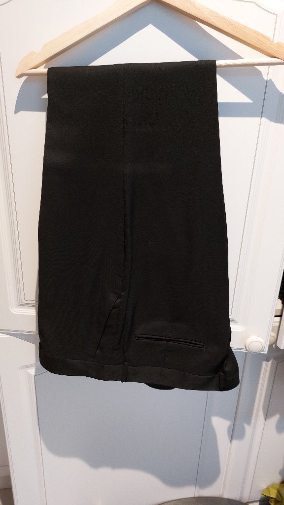 Pantalon de costume à vendre taille 52 en noir, Enlèvement, Neuf, Taille 52/54 (L), Noir
