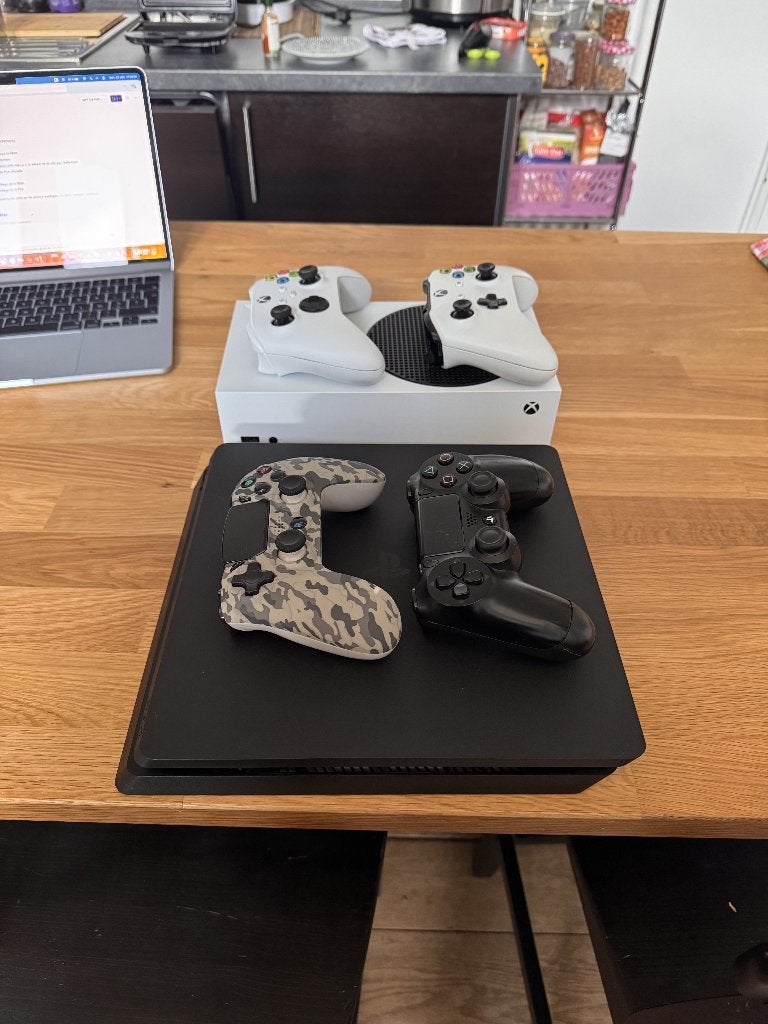 Lot Xbox Series S + PS4 Slim + 4 manettes, Enlèvement, Utilisé, Xbox Series S