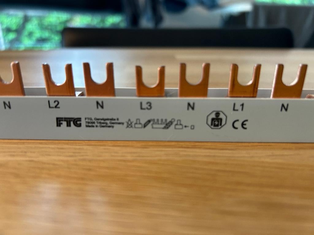 Kamgeleider 4P L1L2L3NL1NL2NL3N 52 modules, Doe-het-zelf en Bouw, Elektriciteit en Kabels, Ophalen, Nieuw, Overige typen