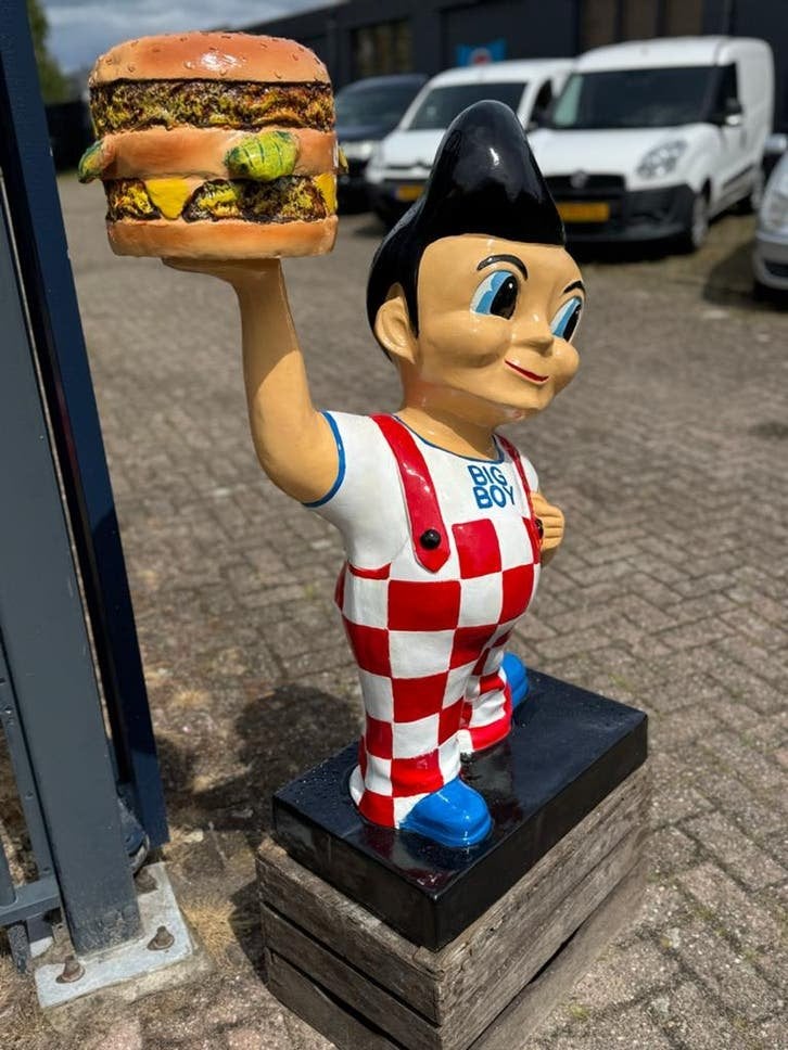 Grote Big Boy Hamburger Standbeeld - Vintage Stijl