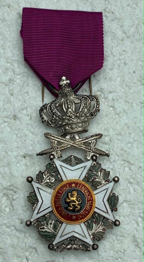 Medaille, Ridder Orde Leopold-1, Militaire 2-Taal FR/NL vers, Enlèvement ou Envoi, Armée de terre, Ruban, Médaille ou Ailes