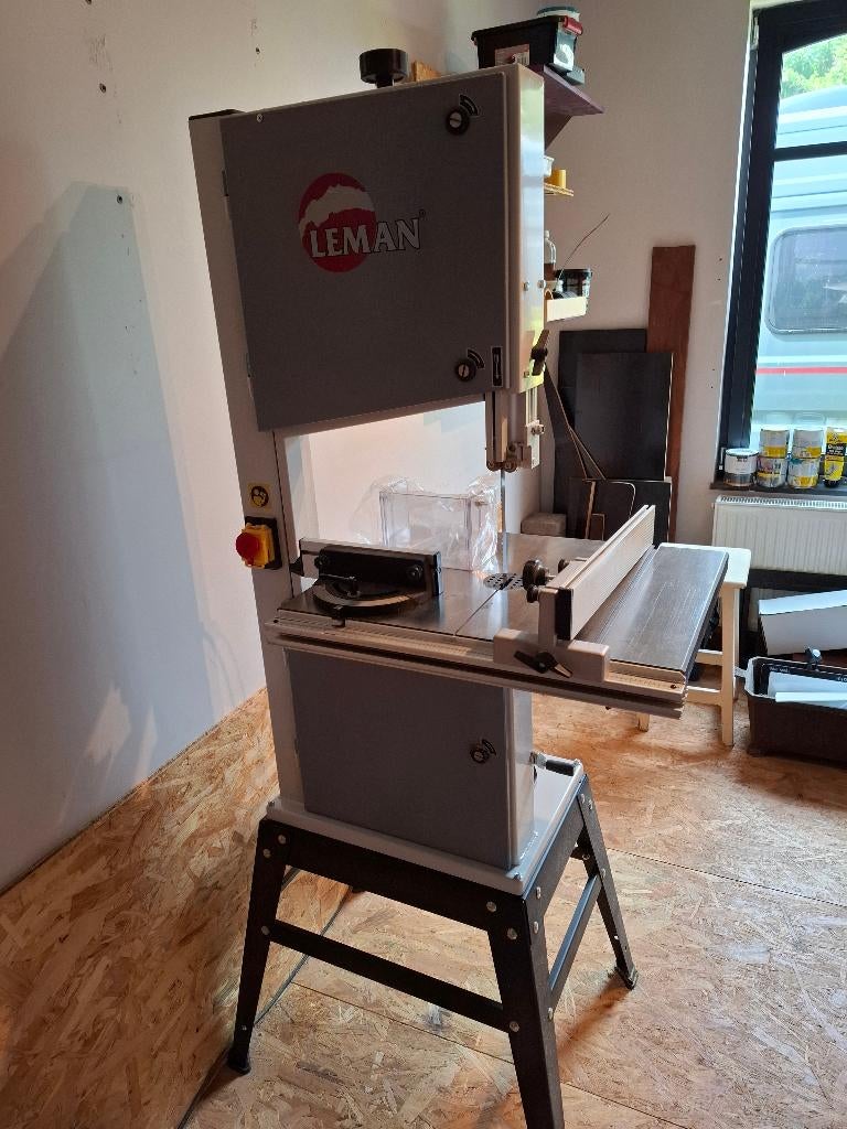 scie à ruban, Ophalen, Zo goed als nieuw, 600 tot 1200 watt, Lintzaag