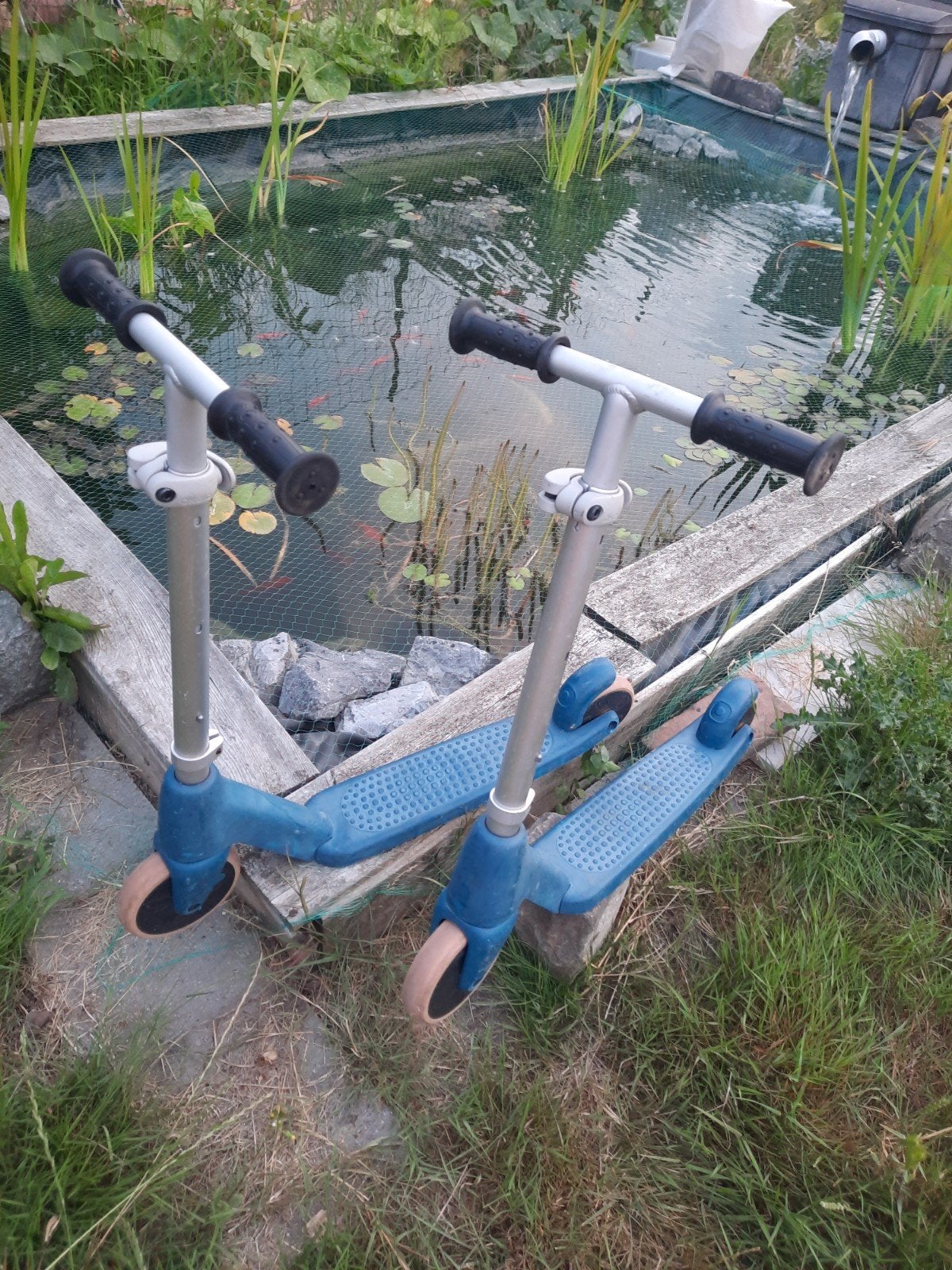 Trottinettes 2 disponibles très bon état, Watersport en Boten, Ophalen