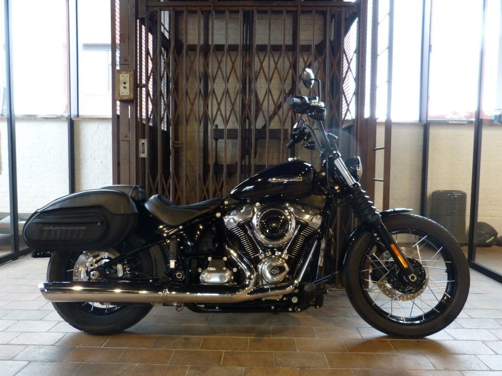 Harley-Davidson SOFTAIL Street Bob, Motos, Plus de 35 kW, 1923 cm³, Info@freedom-machines.be, Autre