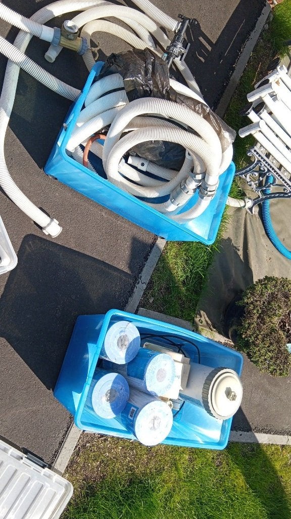 Tuyaux gratuits pour piscines, Enlèvement, Comme neuf