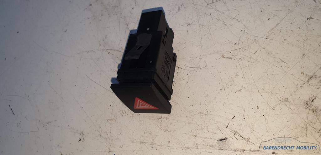 Gevarenlicht schakelaar Polo 9N VW 6Q0953235A paniek alarm g, Auto-onderdelen, Gebruikt, Volkswagen, Volkswagen AG, Vw@volkswagen.de